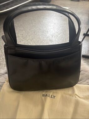 Bally Black Leather Double-Handle Hand Bag
